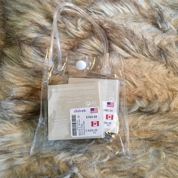 Pair of NWT Claire's Dramatic Eyeshadow Palettes - Picture 2 of 12